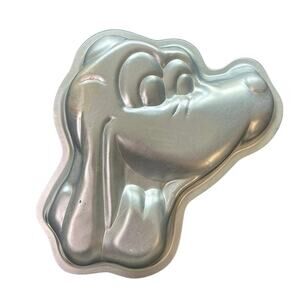 Walt Disney- Pluto- Dog- Cake Tin- Winston Cake Pans 1976- some wear